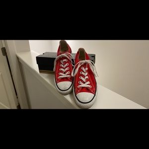 Converse All Star OX | Unisex | Men’s 5.5 Women’s 7.5 | Red